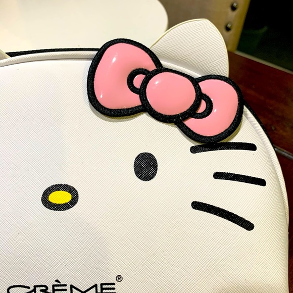 Hello Kitty Cosmetics Case - Picture 3 of 7